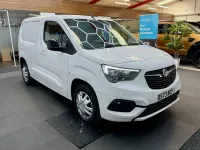 Used Vauxhall Combo S 100 HP (73 kW) 2023 White MPV