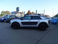 Usado Citroën C4 Cactus Flair 100 HP (73 kW) 2016 Prateado Citadino