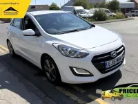 Used Hyundai i30 SE 100 HP (73 kW) 2015 White Hatchback
