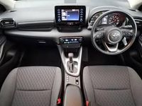 Used Toyota Yaris Hybrid 116 HP (85 kW) 2022 White Hatchback