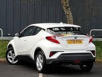 Used Toyota C-HR 122 HP (89 kW) 2018 White SUV
