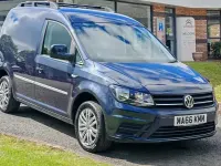 Begagnad VW Caddy Trendline 125 HK (91 kW) 2016 Blå Minibuss