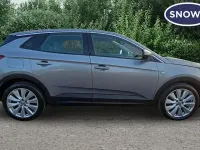 Usado Vauxhall Grandland X Elite 131 HP (96 kW) 2020 Cinzento SUV