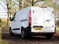 Used Ford Transit Custom 105 HP (77 kW) 2018 White Van