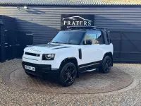 Used Land Rover Defender HSE Dynamic 250 HP (183 kW) 2024 White SUV