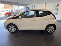 Used Toyota Aygo X-play 69 HP (50 kW) 2015 White Hatchback