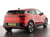 Begagnad Renault Megane E-Tech Komfort 160 kW (218 HK) 2024 Röd Halvkombi