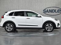 Used Kia Niro 2021 White SUV