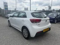 Used Kia Rio 2021 White Hatchback