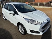 Used Ford Fiesta Zetec 2015 White Hatchback