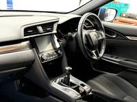 Begagnad Honda Civic SR 126 HK (92 kW) 2019 Blå Halvkombi