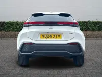 Used Toyota C-HR Design 140 HP (102 kW) 2024 White SUV