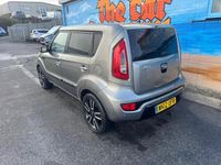 Second-hand Kia Soul 126 CP (92 kW) 2012 Argintiu SUV