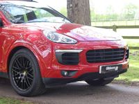 Usado Porsche Cayenne 262 HP (192 kW) 2015 Vermelho SUV