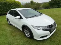 Begagnad Honda Civic ES 142 HK (104 kW) 2012 Vit Halvkombi