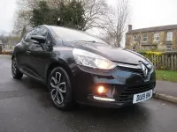 Used Renault Clio Iconic 90 HP (66 kW) 2025 Black Hatchback
