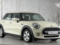 Używany Mini Cooper Hatch 134 KM (98 kW) 2018 Biały Hatchback