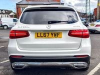 Usado Mercedes GLC250 Premium Plus 204 HP (150 kW) 2017 Branco Carrinha