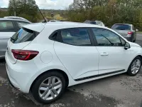 Used Renault Clio Play 100 HP (73 kW) 2020 White Hatchback