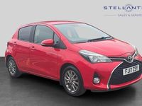 Begagnad Toyota Yaris 69 HK (50 kW) 2016 Röd Halvkombi