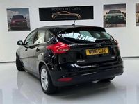 Used Ford Focus Zetec 125 HP (91 kW) 2016 Black Hatchback