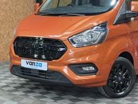 Used Ford Transit Custom Limited 130 HP (95 kW) 2019 Orange Van