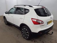 Used Nissan Qashqai 360º 110 HP (80 kW) 2013 White SUV