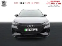 Używany Audi Q4 e-tron Comfort 219 kW (299 KM) 2022 Szary SUV