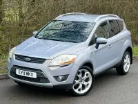 Usado Ford Kuga Titanium 163 HP (119 kW) 2011 Prateado SUV