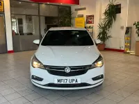 Used Vauxhall Astra SRi 2017 White Hatchback