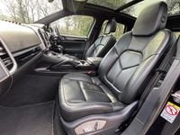 Used Porsche Cayenne 262 HP (192 kW) 2015 Black SUV