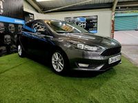 Used Ford Focus Zetec 125 HP (91 kW) 2015 Grey Hatchback