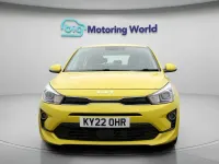 Used Kia Rio 101 HP (74 kW) 2022 Yellow Hatchback