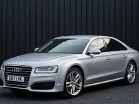 Usado Audi A8 Sport 262 HP (192 kW) 2017 Prateado Sedan