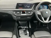 Gebraucht BMW 118 Sport Line 134 PS (98 kW) 2024 Schwarz Kleinwagen