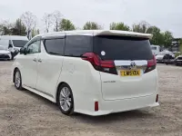 Usado Toyota Alphard 2015 Branco Monovolume
