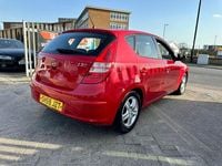 Used Hyundai i30 Comfort 108 HP (79 kW) 2009 Red Hatchback
