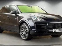 Used Porsche Cayenne Platinum Edition 462 HP (339 kW) 2022 Blue SUV