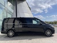 Begagnad Mercedes V300 Premium 2025 Svart Minibuss