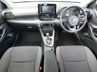 Second-hand Toyota Yaris Hybrid 116 CP (85 kW) 2023 Roșu Hatchback