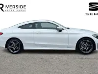 Usado Mercedes C200 AMG line 180 HP (132 kW) 2019 Branco Coupé