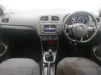 Usado VW Polo Edition 60 CV (44 kW) 2017 Plateado Utilitario