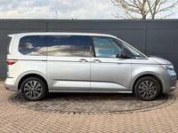 Begagnad VW Multivan Style 204 HK (150 kW) 2024 Silver Minibuss