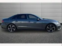 Usado Audi A4 Black Edition 150 HP (110 kW) 2023 Cinzento Sedan
