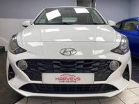 Used Hyundai i10 SE 84 HP (61 kW) 2021 White Hatchback