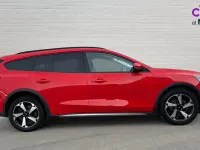 Used Ford Focus Active 155 HP (114 kW) 2023 Red Estate