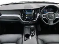 Used Volvo XC60 Momentum 250 HP (183 kW) 2021 Black SUV