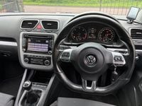 Begagnad VW Scirocco GT 2011 Vit Sportkupé