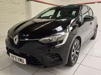 Used Renault Clio Iconic 90 HP (66 kW) 2021 Black Hatchback