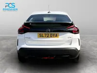 Used Citroën C4 PureTech 2022 Polar white Hatchback